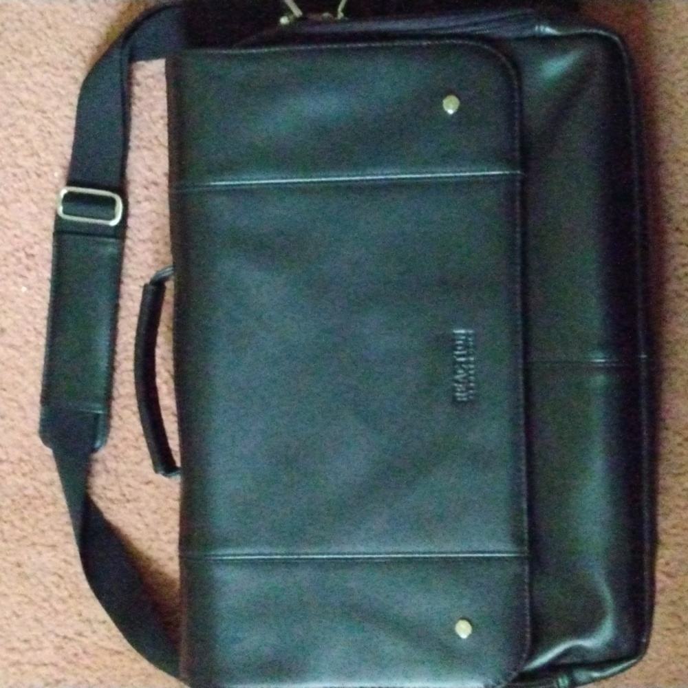 Kenneth Cole reaction bag/briefcase | genuine leather